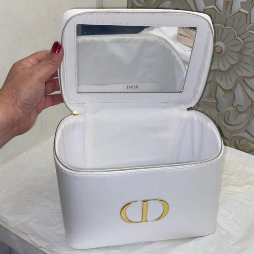 Dior White Cosmetic Train Case with Gold CD Logo - Picture 3 of 4